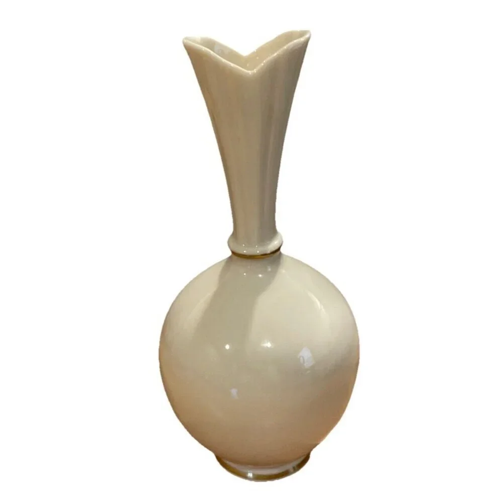 Lenox Holiday Holly Berry Fluted Top Bud Vase Gold Trim USA 8 Inch Oval‎ Serving